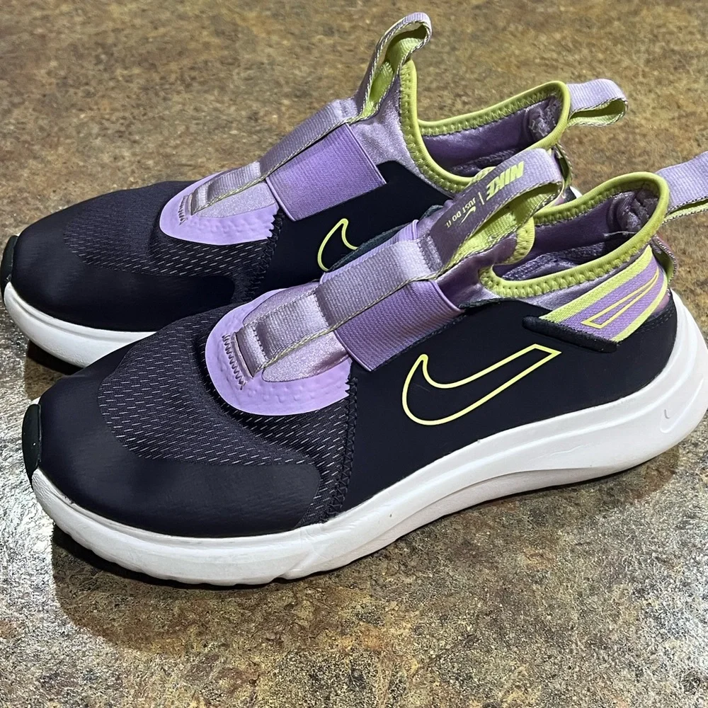 Nike Kids' Flex Plus Shoes, size 5 Y, purple